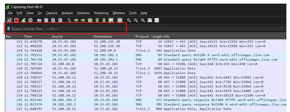 หน้าต่าง Wireshark กำลัง Capturing from Wi-Fi มีกรอบสีแดงล้อมช่อง Apply a display filter ที่อยู่ใต้แถบเครื่องมือ ด้านล่างเป็นรายการแพ็กเก็ตที่มีคอลัมน์ No., Time, Source, Destination, Protocol, Length, Info แสดงทราฟฟิก TCP, TLSv1.2 และ DNS ปะปนกัน